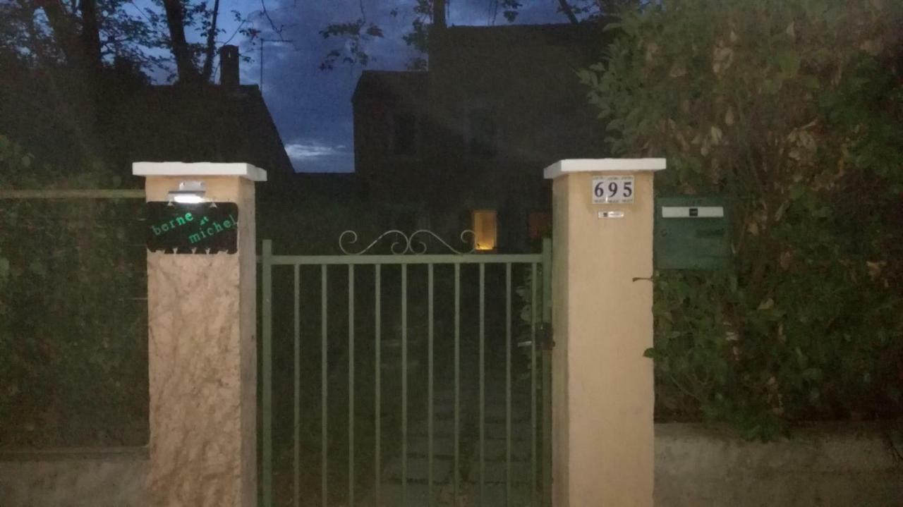 Berne &Michel Bed & Breakfast Авиньон Екстериор снимка